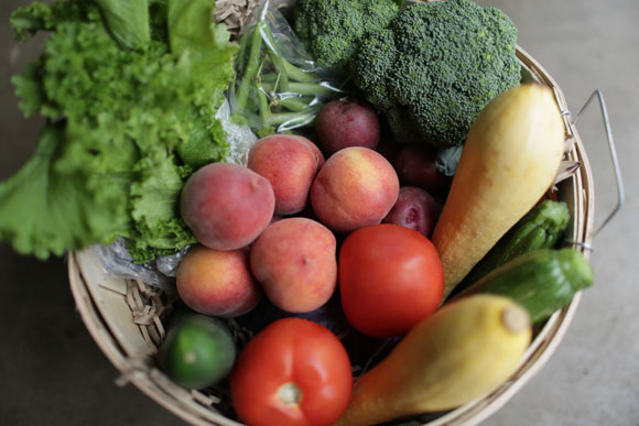 The "Virginia's Bounty" basket features fruits and veggies from local producers